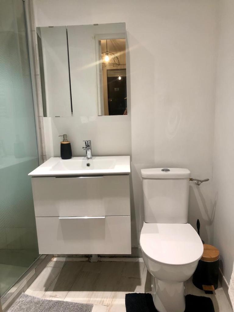 Studio Lumineux Et Equipe Apartment Вилмомбл Екстериор снимка